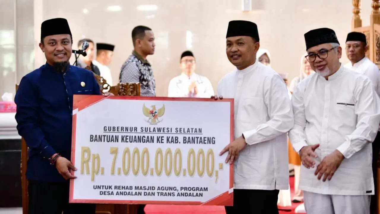 Gubernur Andi Sudirman Kembali Gelontorkan Rp7 Miliar Bantuan Keuangan untuk Bantaeng