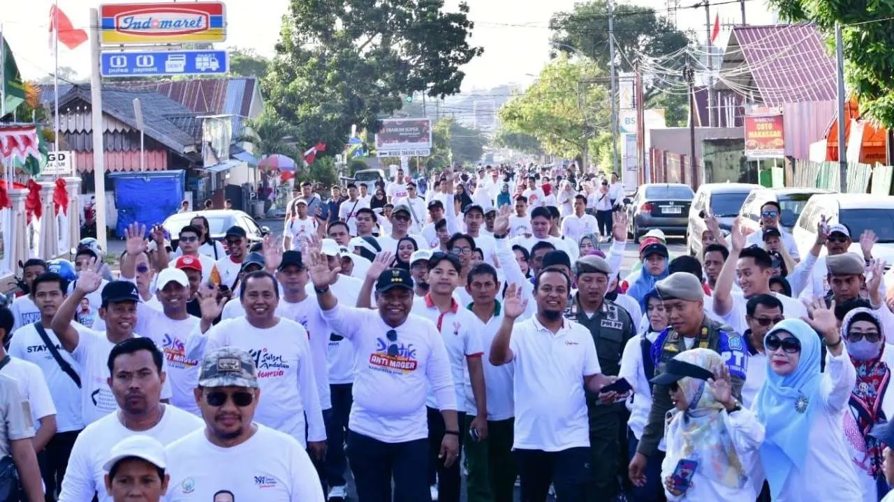 82 Ribu Warga Bone Antusias Jalan Anti Mager Bareng Gubernur Andalan