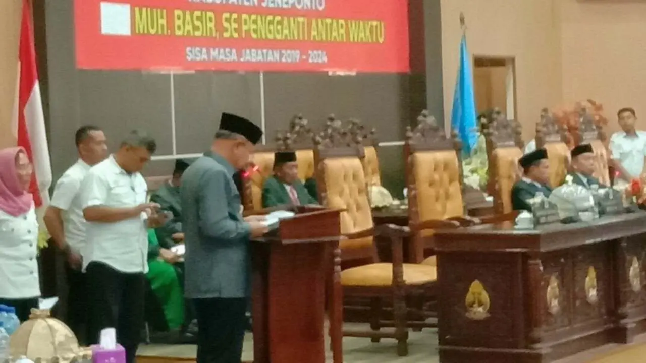 Begini Pesan Bupati Iksan di Pelantikan PAW Anggota DPRD Jeneponto Muh. Basir