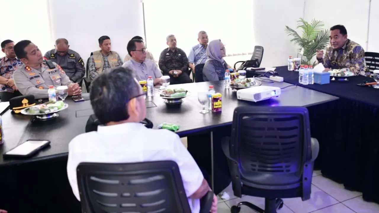 Pj Gubernur Bahtiar Tinjau Dua Kawasan Industri Potensial di Sulsel