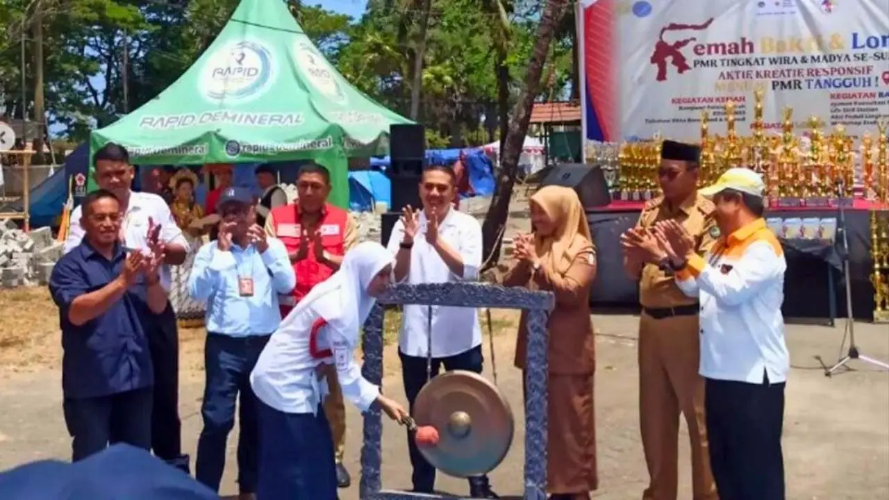 Kadinkes Makassar Mewakili Wali Kota Hadiri Lomba PMR PMI Unit UNM