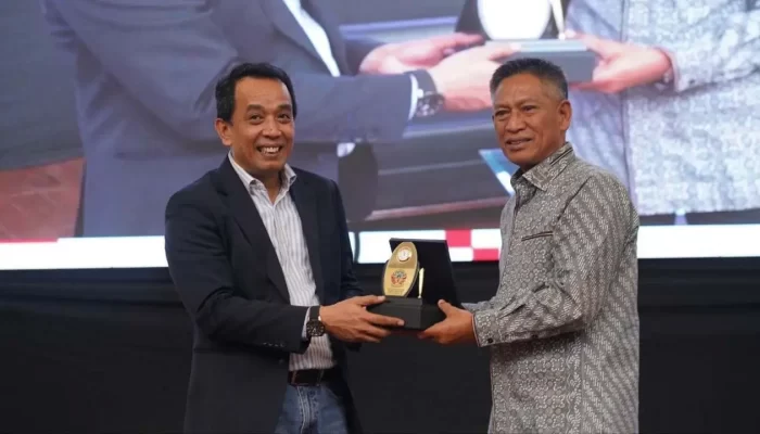 Dirut PT Semen Tonasa Berikan Kuliah Umum di PNUP Bahas Implementasi Industri 4.0