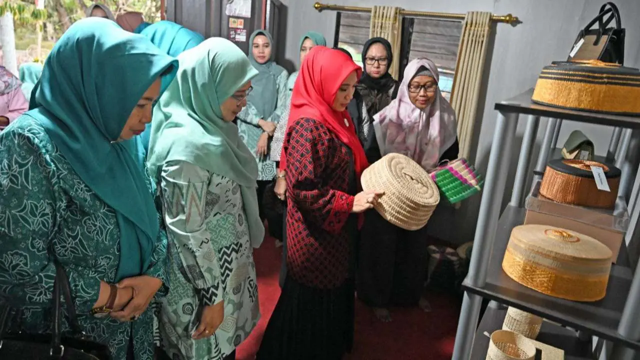 Selama 2 Hari, Sofha Marwah Kunker Monitoring Program Dekranasda di Bantaeng-Bulukumba-Takalar