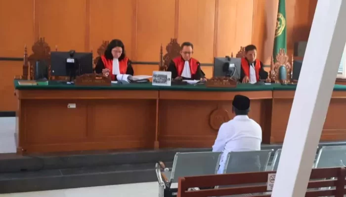 Majelis Hakim Vonis Mantan Kepala BPKAD Takalar 1 Tahun Penjara dan Denda Rp50 Juta