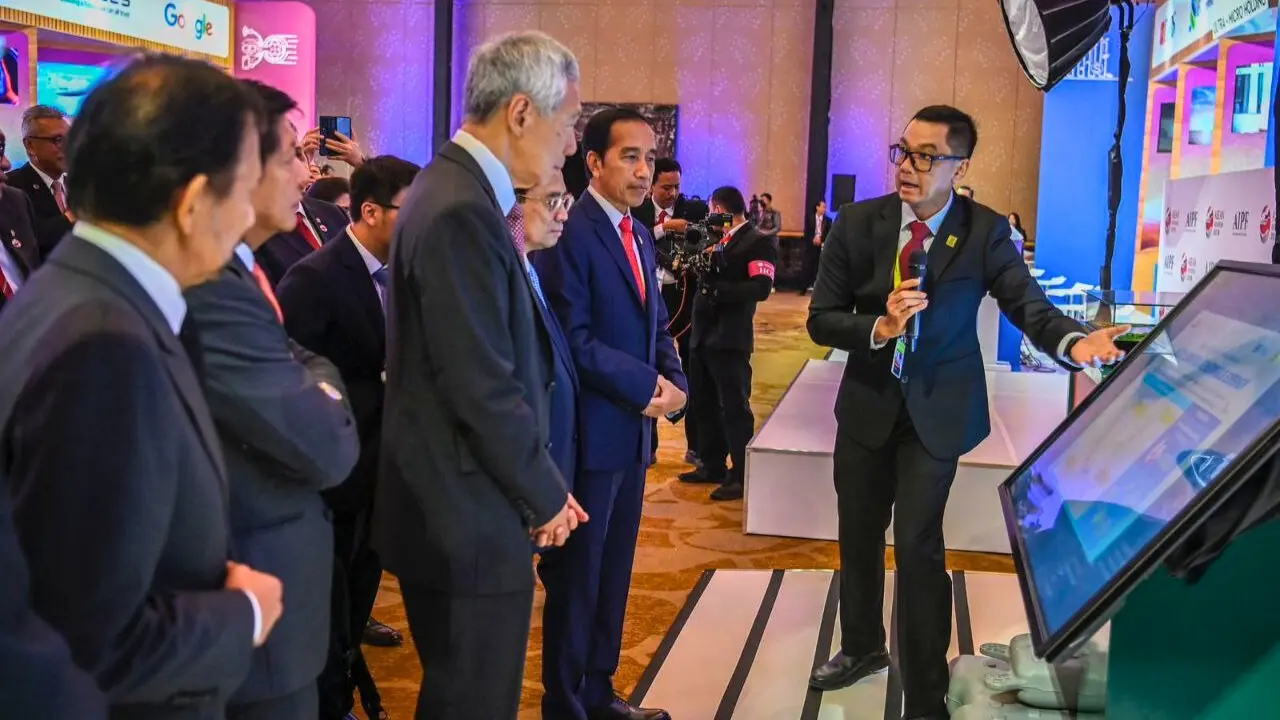 AIPF Dibuka Presiden, PLN Paparkan Green Enabling Supergrid hingga Rampungnya PLTS Terapung Cirata