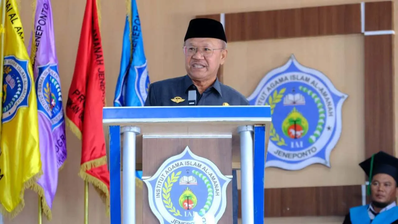 Wisuda Sarjana IAI Al-Amanah: Bupati Jeneponto Ucapkan Selamat Menyelesaikan Studi dengan Baik 2 Wisuda Sarjana IAI Al-Amanah: Bupati Jeneponto Ucapkan Selamat Menyelesaikan Studi dengan Baik