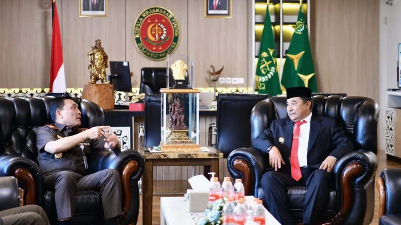 Pj Gubernur Bahtiar Minta Kejaksaan Kawal Tahapan Pemilu-Pilkada, Kajati Siap Dukung 2 Pj Gubernur Bahtiar Minta Kejaksaan Kawal Tahapan Pemilu-Pilkada, Kajati Siap Dukung
