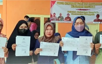 Dukcapil Layani Penerbitan Langsung Akta Lahir dan Akta Kematian di Kelurahan Bangkala