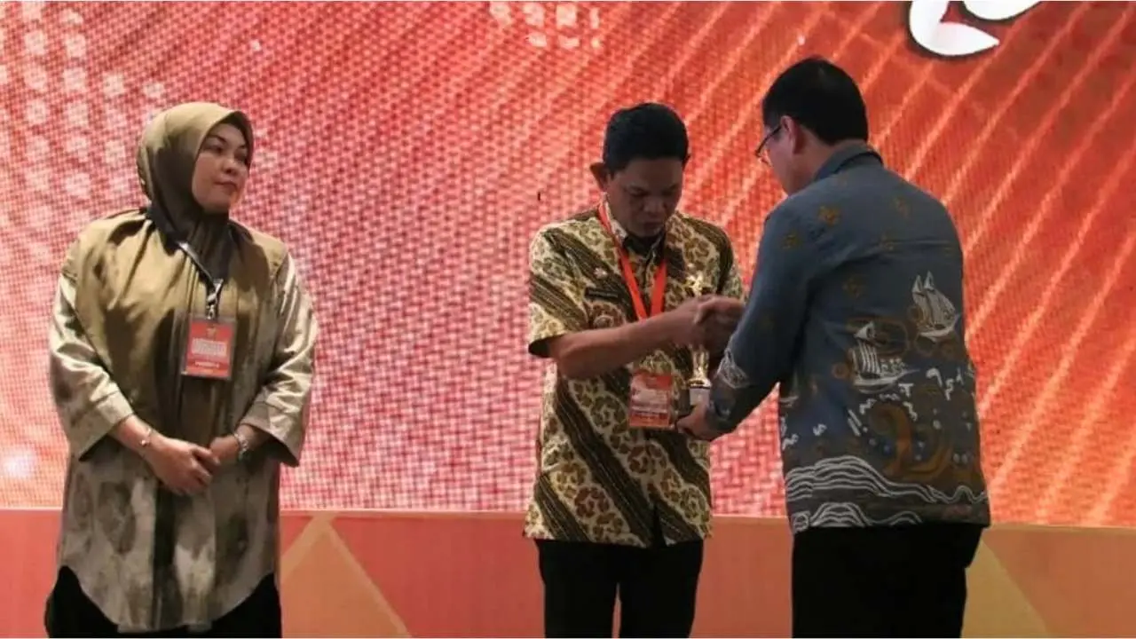 Kecamatan Ujung Tanah Dinobatkan Sebagai Peringkat III Dokumen Perencanaan Terbaik