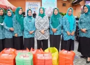 TP PKK Kecamatan Ujung Tanah Berbagi Takjil Gratis