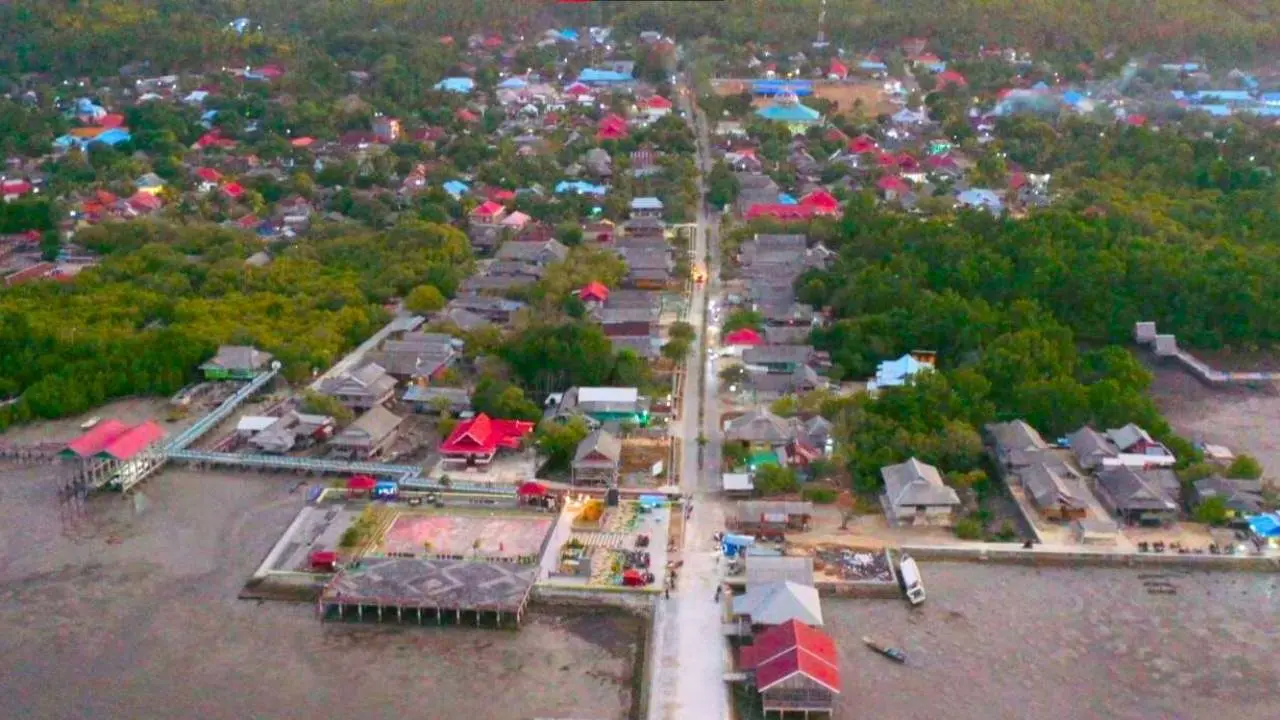 4.455 Pelanggan di Pulau Kaledupa Kini Nikmati Terangnya Listrik PLN 24 Jam