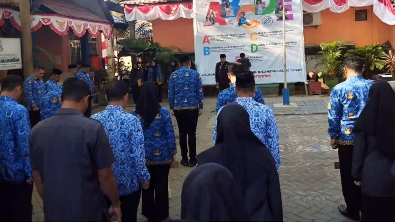 Amanda Syahwaldi Bertindak Selaku Pembina Upacara HUT Ke-78 RI Kecamatan Ujung Tanah