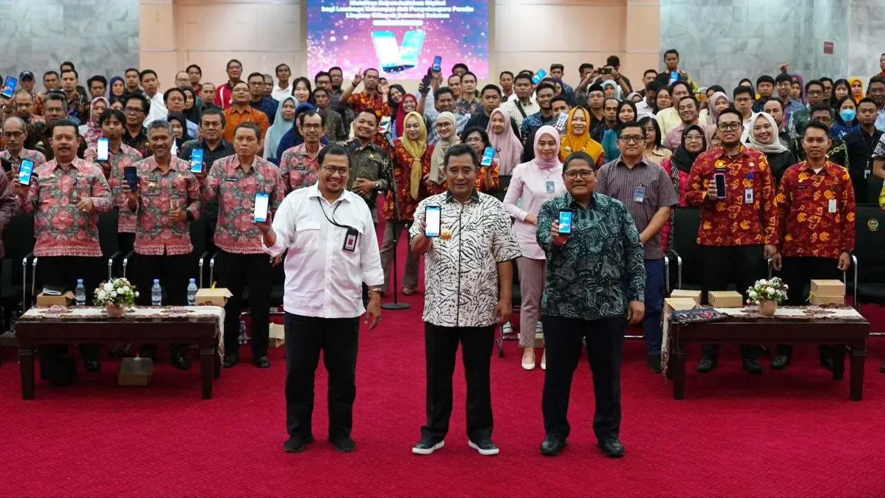 Penjabat Gubernur Bahtiar Sosialisasikan Penggunaan KTP Digital pada Pemilu 2024
