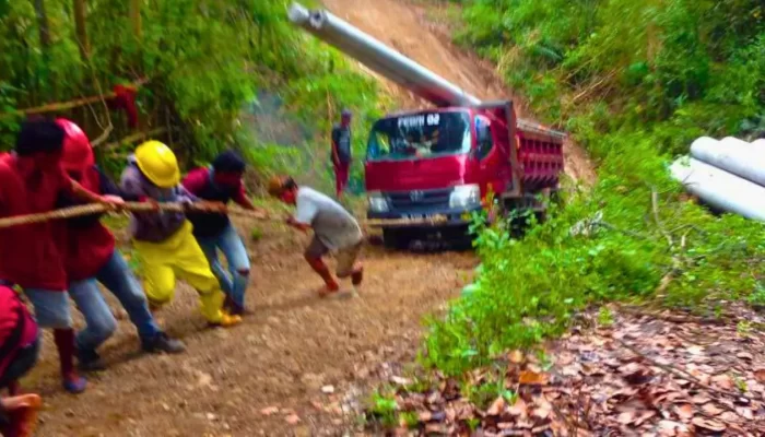 Jalin kerjasama dengan Pemprov Sulbar, PLN Berkomitmen 100% Desa di Sulbar Bisa Terlistriki di 2024