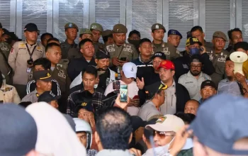 Didamping Kasatpol, PD Pasar Makassar Ambil Alih Pengelolaan Pasar Butung, Pedagang Diminta Tidak Khawatir