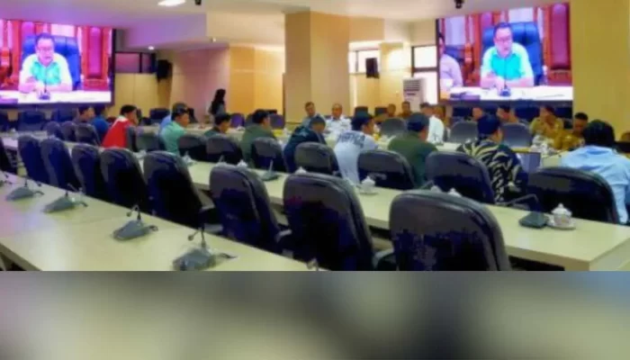 Sangkala Saddiko: Banyak Provider Bandel, Kabel menjuntai, menimbulkan kesemrawutan