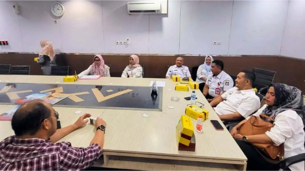 Kadis Pertanahan Kota Makassar Hadiri Rapat Ranperda di DPRD 