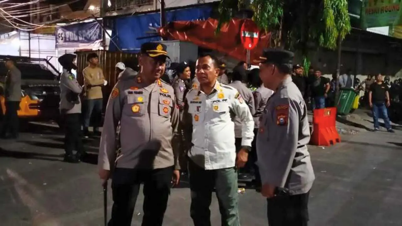 Ratusan Personil Satpol PP Makassar Jaga  1×24 jam di Pasar Butung