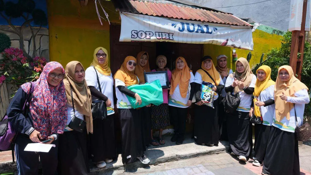 HLN 2023, PIKK PLN Sulselrabar Berbagi 45 Bingkisan ke Panti Asuhan dan Purna