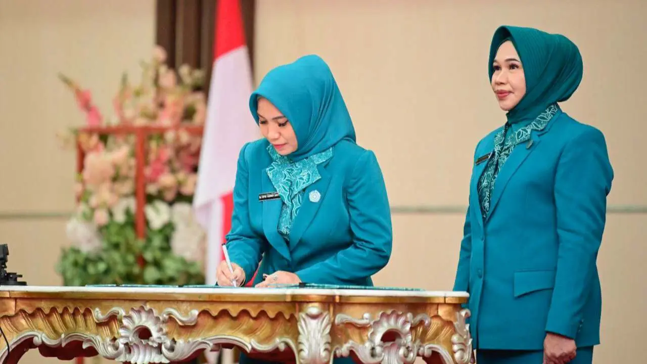 Sofha Marwah Bahtiar Lantik Pj Ketua TP PKK Enrekang dan Kota Parepare