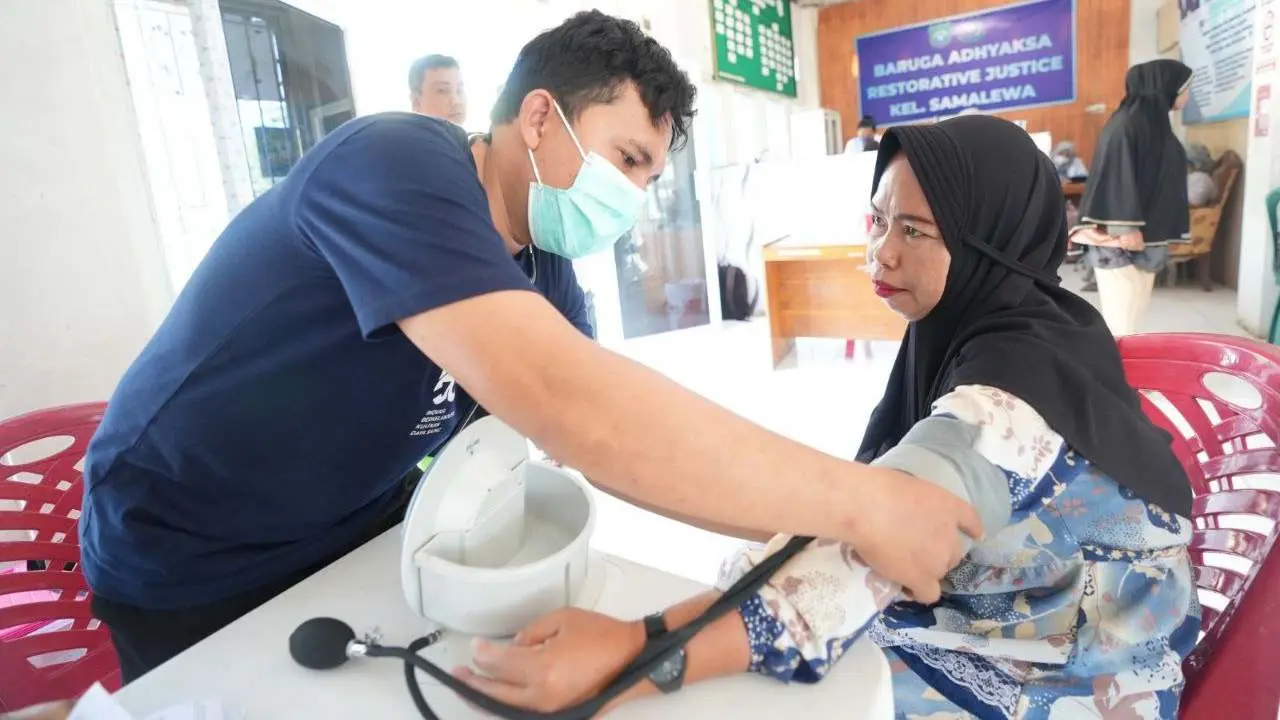 Semarak HUT Ke-55, STMC Kunjungi 11 Desa Lingkar Untuk Pemeriksaan Kesehatan dan Pengobatan Gratis