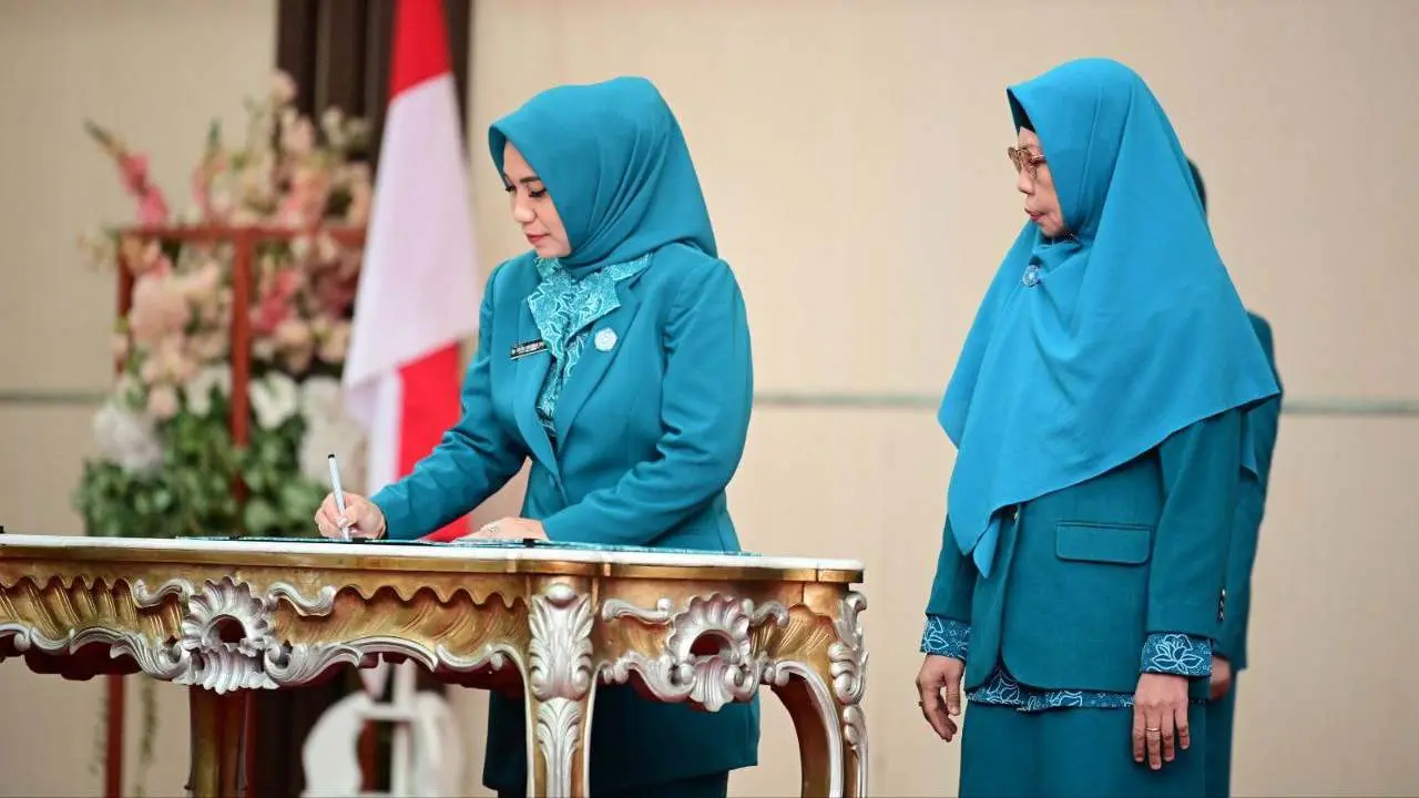 Sofha Marwah Bahtiar Lantik Pj Ketua TP PKK Enrekang dan Kota Parepare
