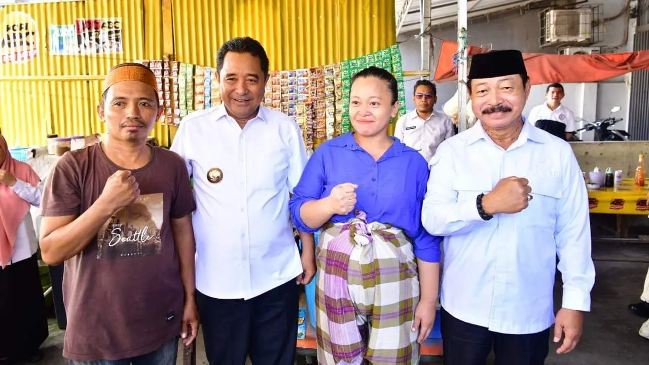 Terharu Warungnya Disinggahi Seruput Kopi, Pemilik Izin Pakai Nama Pj Gubernur Bahtiar untuk Anaknya 2 Terharu Warungnya Disinggahi Seruput Kopi, Pemilik Izin Pakai Nama Pj Gubernur Bahtiar untuk Anaknya