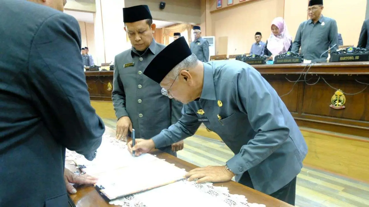 Rapat Paripurna DPRD Jeneponto Tentang Penyerahan Ranperda APBD 2024, Iksan Sampaikan Ini