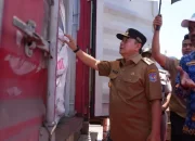 Pj Gubernur Bahtiar Lepas Ekspor Rp1,64 Triliun Produk Unggulan ke 29 Negara