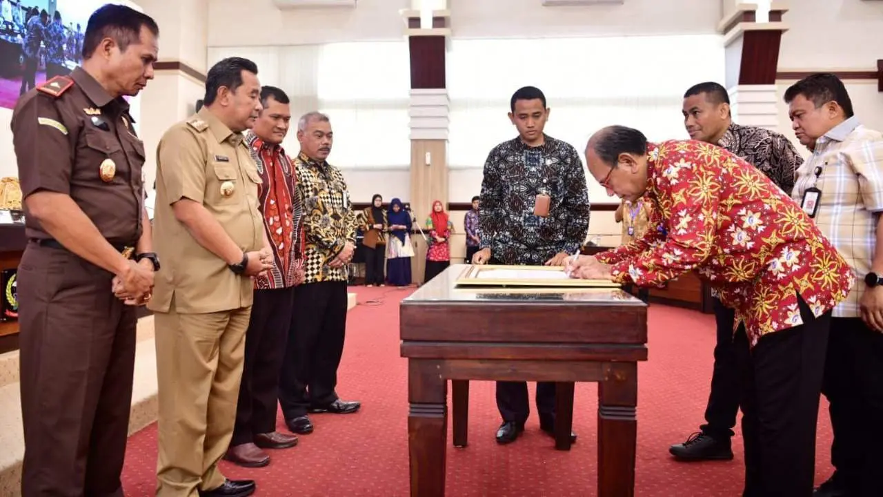 Pj Gubernur Bahtiar: Dana Desa Cegah Migrasi ke Kota