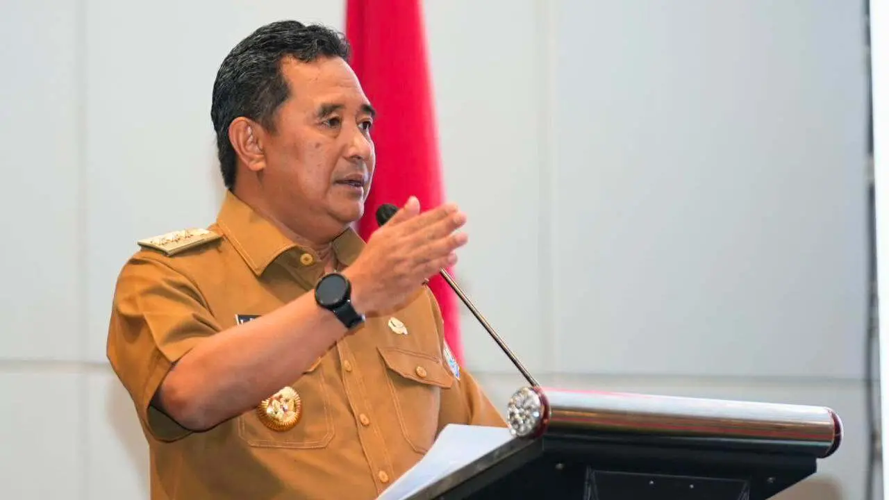 Peringatan HUT Sulsel Berlangsung Sukses, Pj Gubernur Bahtiar Sampaikan Terima Kasih ke Forkopimda 2 Peringatan HUT Sulsel Berlangsung Sukses, Pj Gubernur Bahtiar Sampaikan Terima Kasih ke Forkopimda