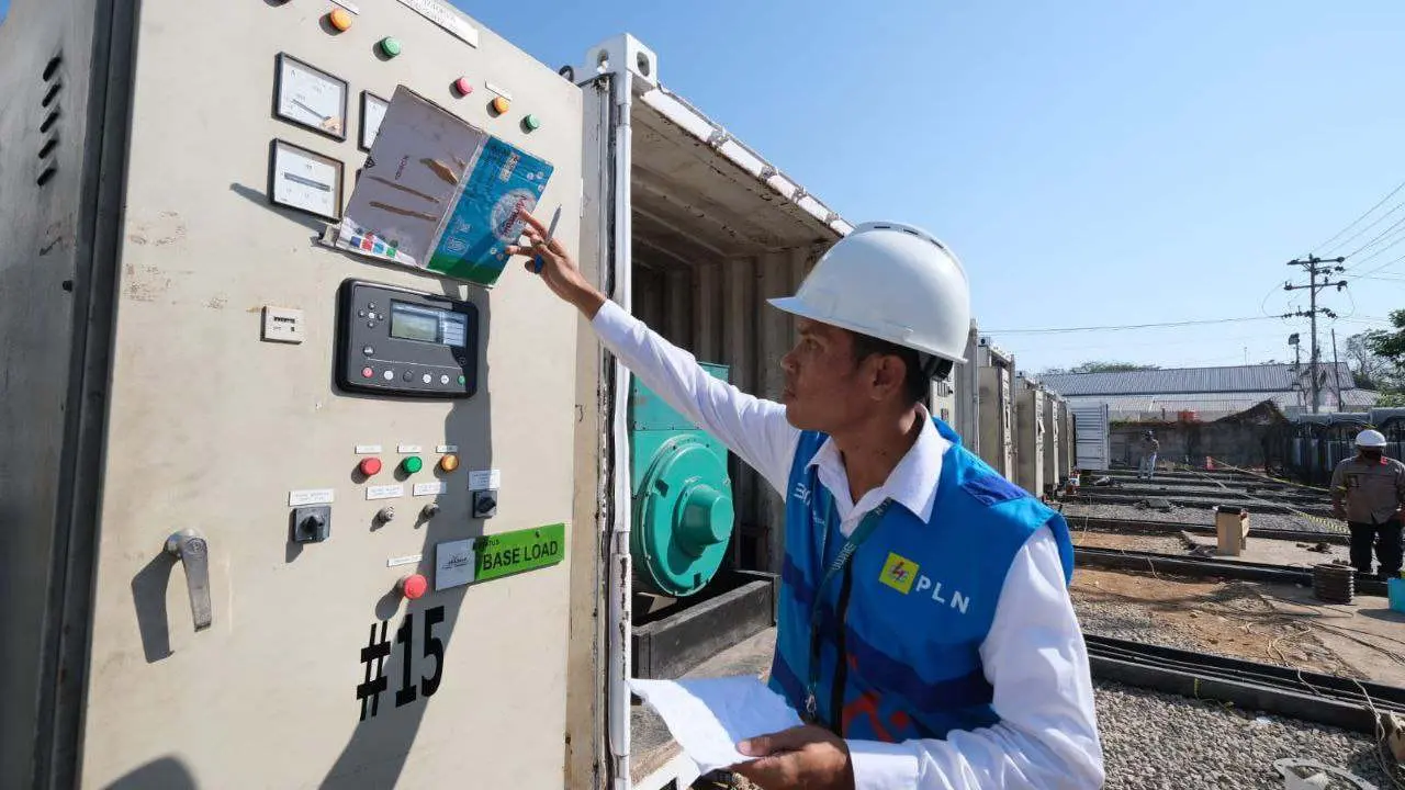 Antisipasi Musim Hujan, PLN Lakukan Langkah Preventif untuk Tingkatkan Keandalan Jaringan 2 Antisipasi Musim Hujan, PLN Lakukan Langkah Preventif untuk Tingkatkan Keandalan Jaringan