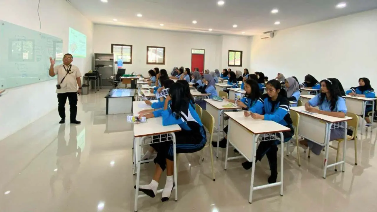 Jelang Penerimaan Mahasiswa Baru 2024 - 2025, Kalla Institute Kunjungi Sekolah di Sulselbar
