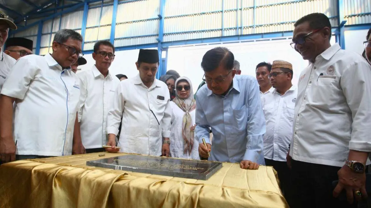 Yayasan Hadji Kalla-Yayasan Al Ghazali Resmikan Workshop H Achmad Kalla Fakultas Teknik UIM 2 Yayasan Hadji Kalla-Yayasan Al Ghazali Resmikan Workshop H Achmad Kalla Fakultas Teknik UIM