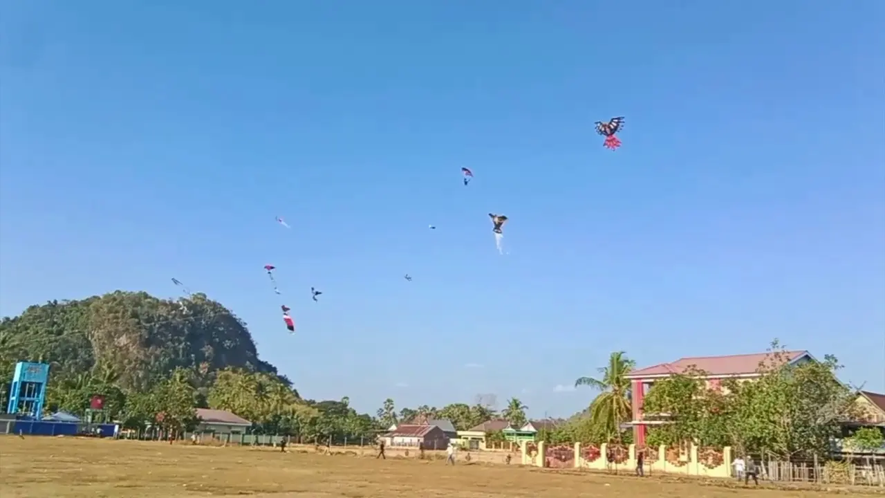 Pertama Kali, Festival Layang-layang Digelar di Kabupaten Pangkep