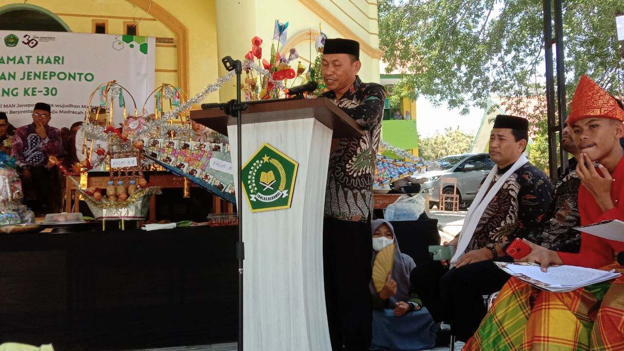 Milad MAN Jeneponto ke-30 Dirangkaikan Maulid Nabi Besar Muhammad SAW, Paris Bilang Begini 2 Milad MAN Jeneponto ke-30 Dirangkaikan Maulid Nabi Besar Muhammad SAW, Paris Bilang Begini