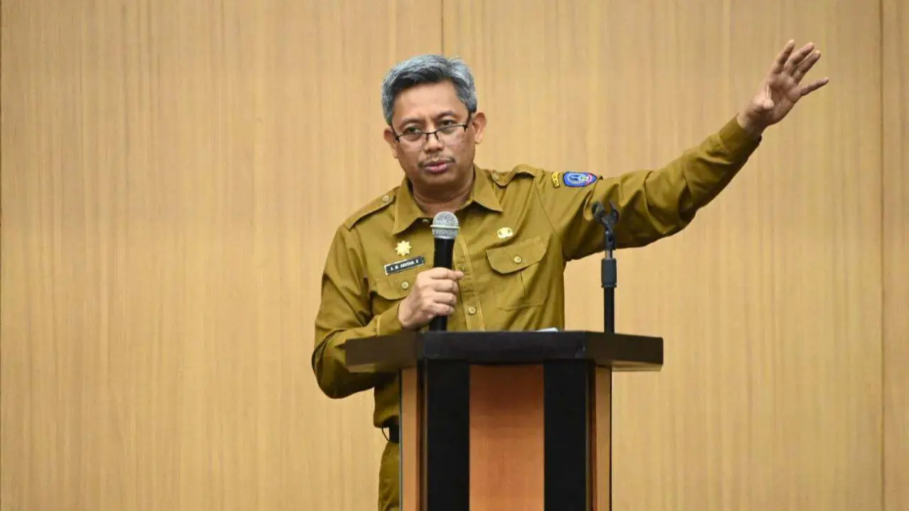Pj Sekprov Buka Kick Off Meeting Pengembangan Sistem Komunitas Cerdas Iklim DAS Saddang