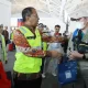 Promosikan Makassar Kota Makan Enak, Dispar Bagikan Pisang Ijo ke Penumpang Garuda Indonesia