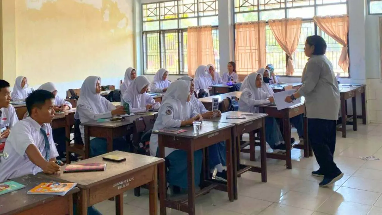 Jelang Penerimaan Mahasiswa Baru 2024 - 2025, Kalla Institute Kunjungi Sekolah di Sulselbar 2 Jelang Penerimaan Mahasiswa Baru 2024 - 2025, Kalla Institute Kunjungi Sekolah di Sulselbar