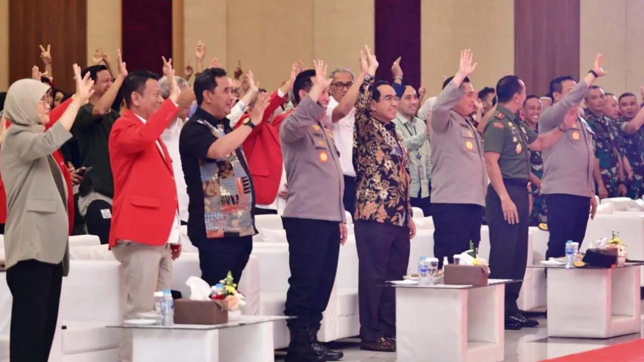 Kapolri Puji Kepemimpinan Bahtiar Baharuddin di Sulsel 3 Kapolri Puji Kepemimpinan Bahtiar Baharuddin di Sulsel