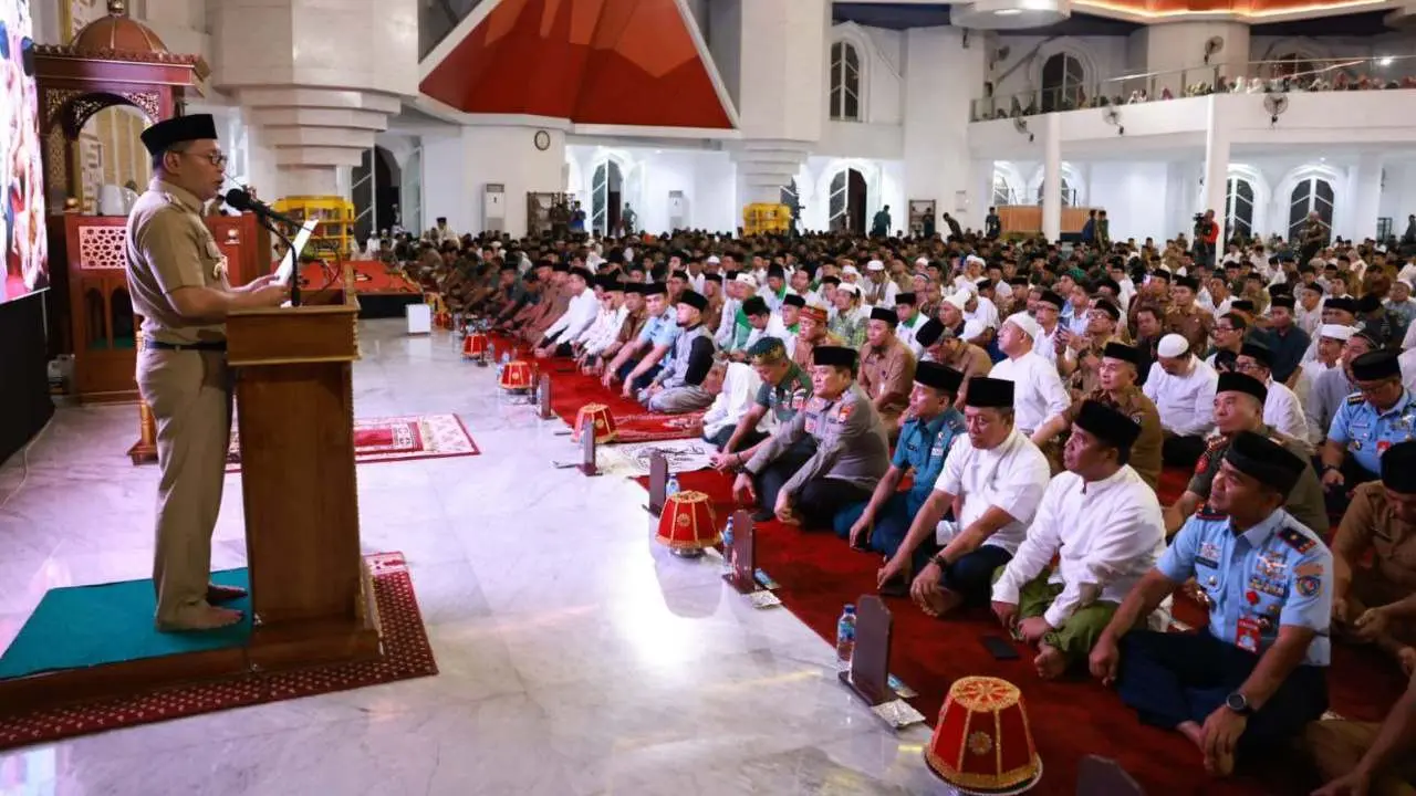 Danny Pomanto, Pj Gubernur, Pangdam XIV Hasanuddin dan Kapolda Ikuti Sulsel Bersalawat 2 Danny Pomanto, Pj Gubernur, Pangdam XIV Hasanuddin dan Kapolda Ikuti Sulsel Bersalawat