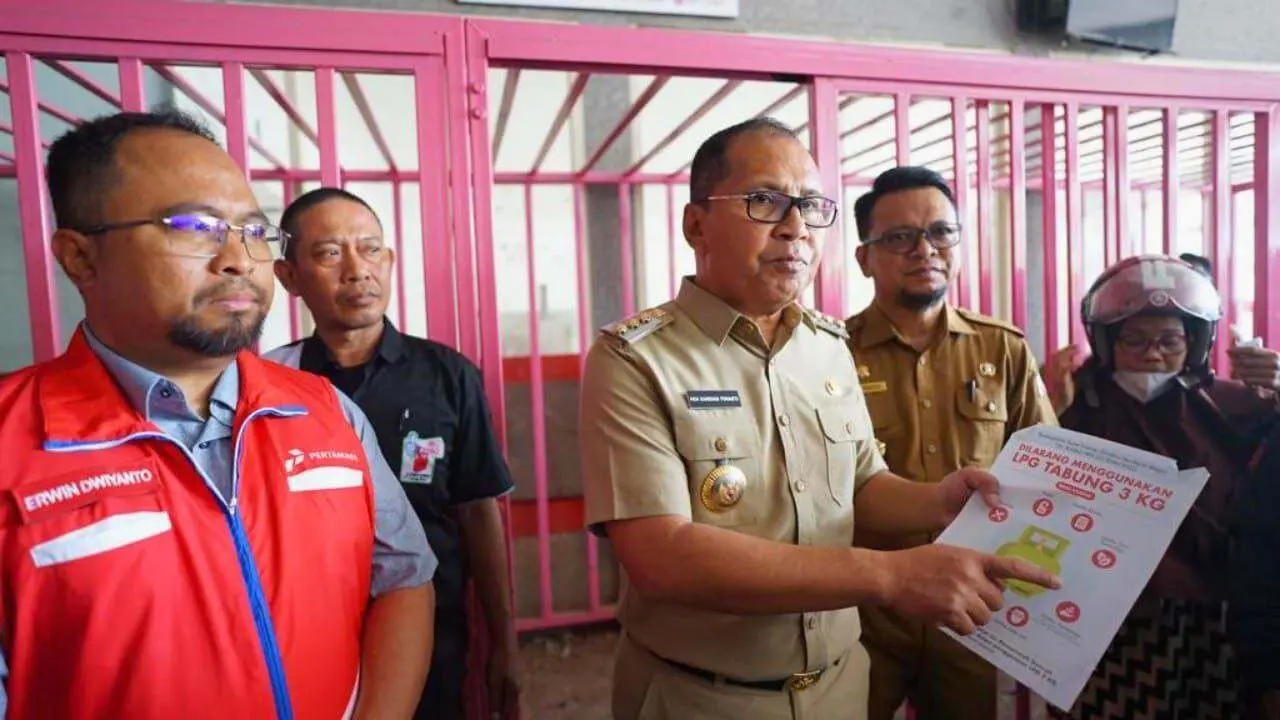 Pastikan Stok LPG 3 Kg Aman, Pemkot Makassar - Pertamina Tinjau Pangkalan dan Sidak ke Usaha Laundry dan Cafe 2 Pastikan Stok LPG 3 Kg Aman, Pemkot Makassar - Pertamina Tinjau Pangkalan dan Sidak ke Usaha Laundry dan Cafe