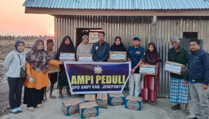 Bantuan Kemanusiaan AMPI Peduli untuk Korban Kebakaran di Desa Bungungloe Jeneponto