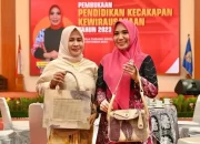 Dorong Lahirnya Wirausaha Profesional, Dekranasda Sulsel Gelar Pelatihan Anyaman-Ecoprint