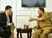 Pj Gubernur Sulsel & Konjen Jepang Bahas Potensi Budidaya Pisang dan Ayam Ketawa