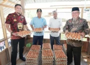 Di HUT Ke-354 Sulsel, Pj Gubernur Bahtiar Kunjungi Peternakan Ayam-Kambing di Gowa