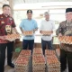Di HUT Ke-354 Sulsel, Pj Gubernur Bahtiar Kunjungi Peternakan Ayam-Kambing di Gowa