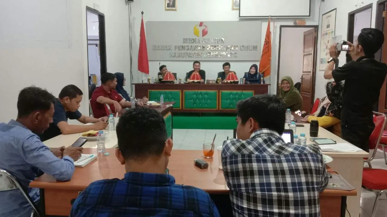 Bawaslu Jeneponto Rapat Fasilitasi Publikasi, Dokumentasi, Pengawasan Pencalonan Pemilu, Pilpres & Pilcaleg
