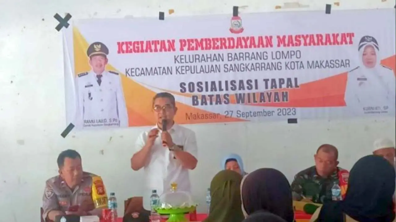 Kabid Penanganan Masalah Tanah dan Pengamanan Distan Makassar Narasumber Sosialisasi Batas Wilayah