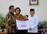 Apresiasi Penanganan Stunting di Sulsel, Wapres Serahkan Dana Insentif Fiskal ke Pj Gubernur Bahtiar
